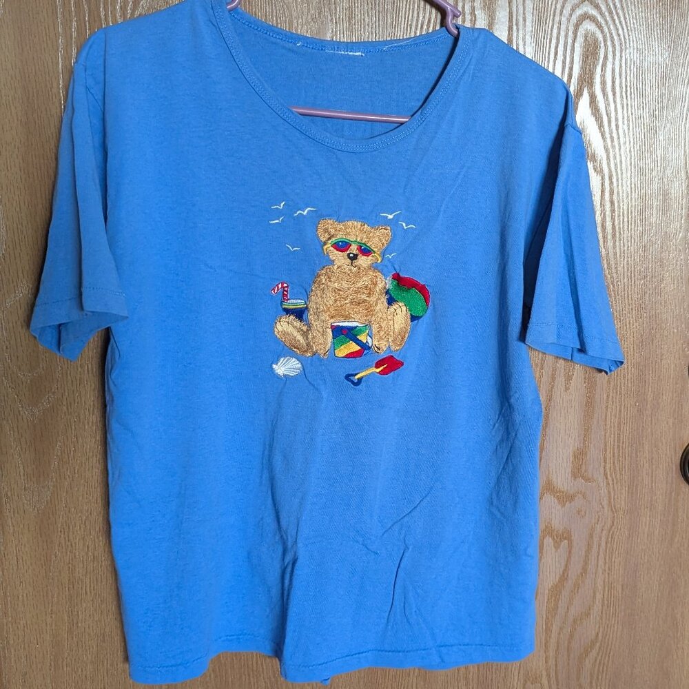 Blue Embroidered Beach Teddy Bear T-Shirt, M